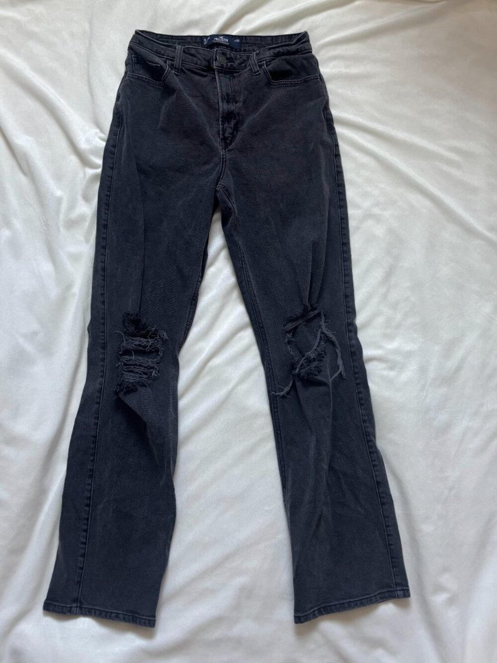 6L/7L Ripped Black Hollister Jeans